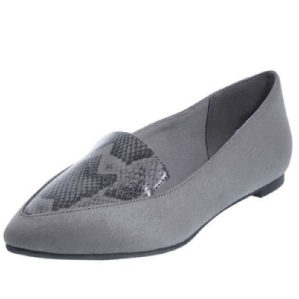 Christian Siriano Women's Georgie Pointed Loafer